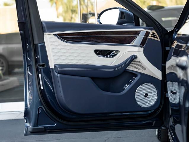 2026 Bentley Flying Spur Mulliner