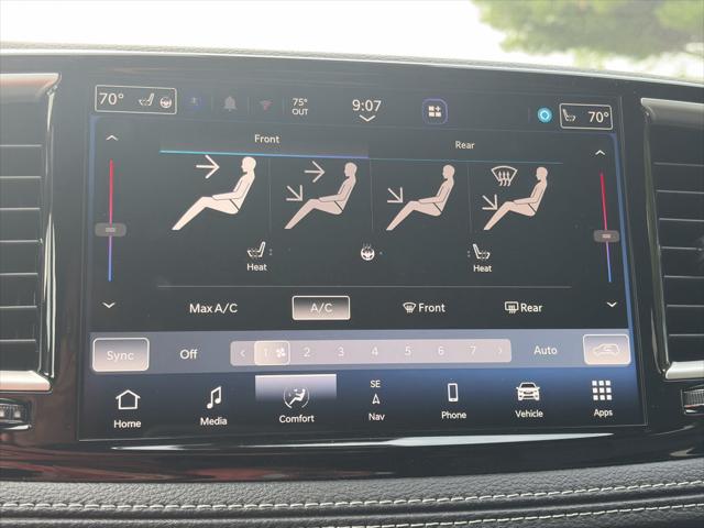 2027 Chrysler Pacifica Select