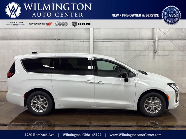 2027 Chrysler Pacifica PACIFICA SELECT