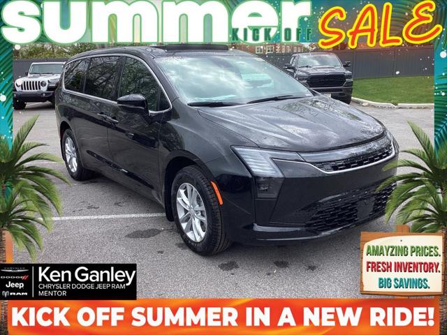 2027 Chrysler Pacifica Select for sale in Mentor, OH