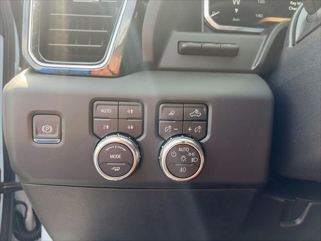 2026 GMC Sierra 2500HD Crew Cab, Standard Bed, Denali Ultimate, 4WD