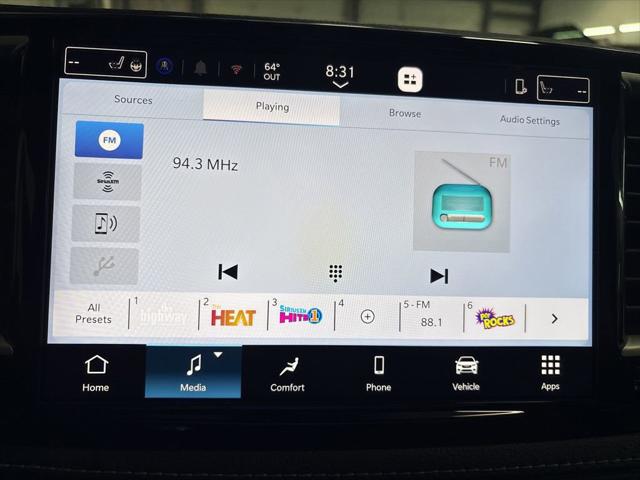 2027 Chrysler Pacifica Select