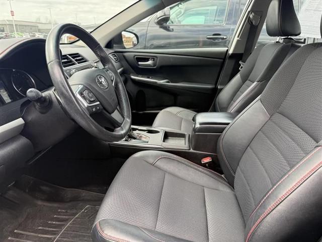 2017 Toyota Camry SE