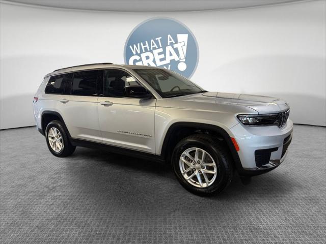 2023 Jeep Grand Cherokee L Laredo 4x4