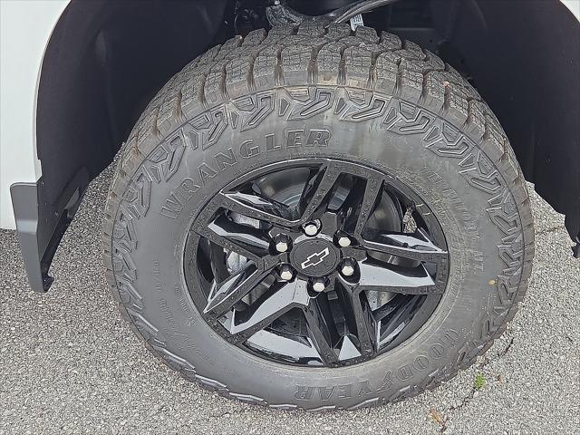 2026 Chevrolet Silverado 1500 4WD Crew Cab Short Bed Custom Trail Boss