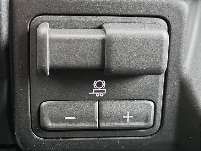 2026 Chevrolet Silverado 1500 4WD Crew Cab Short Bed Custom Trail Boss
