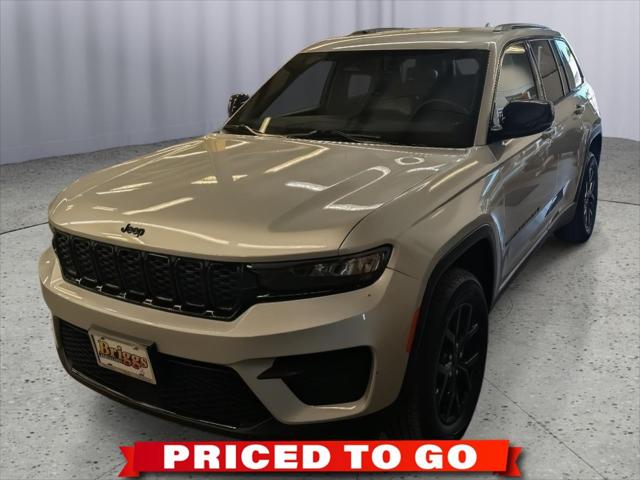 2025 Jeep Grand Cherokee Altitude 4x4 for sale in Fort Scott, KS