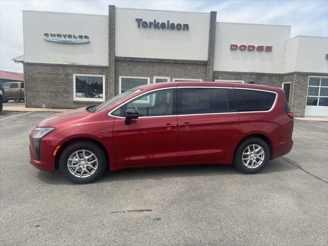 2027 Chrysler Pacifica PACIFICA SELECT