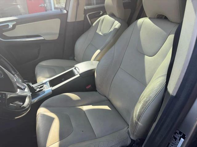 2016 Volvo XC60 T6 Drive-E Platinum