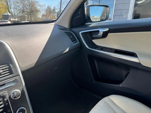 2016 Volvo XC60 T6 Drive-E Platinum