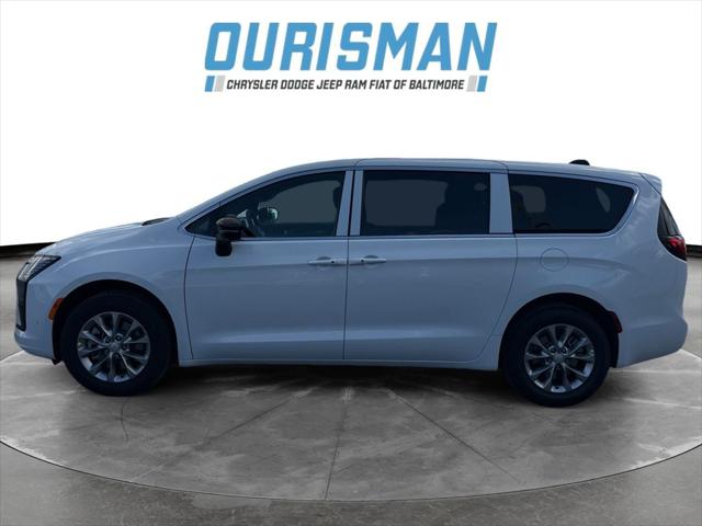 2027 Chrysler Pacifica PACIFICA SELECT AWD 2027 Chrysler Pacifica PACIFICA SELECT AWD