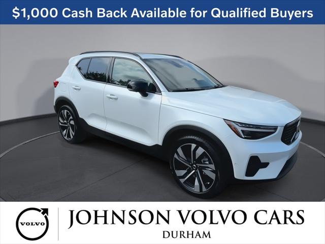 2026 Volvo XC40 Ultra, B5 AWD Gas (mild hybrid), Dark