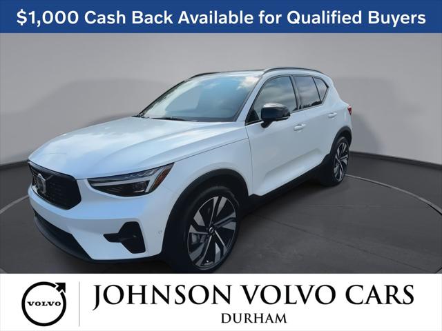 2026 Volvo XC40 Ultra, B5 AWD Gas (mild hybrid), Dark