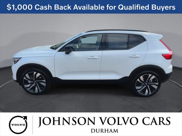 2026 Volvo XC40 Ultra, B5 AWD Gas (mild hybrid), Dark