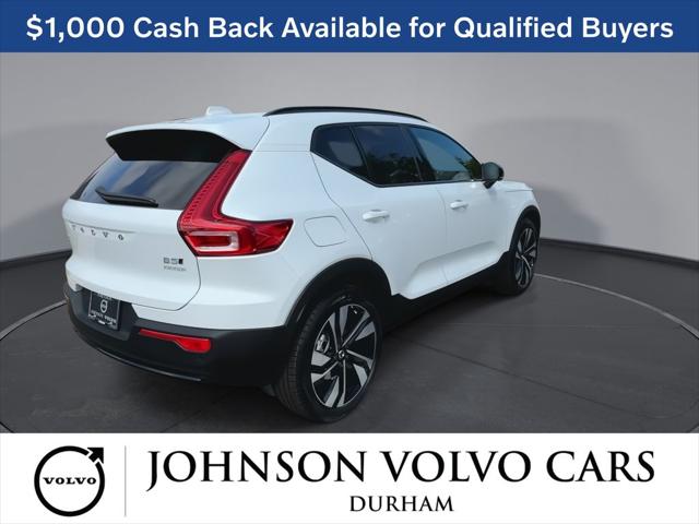 2026 Volvo XC40 Ultra, B5 AWD Gas (mild hybrid), Dark