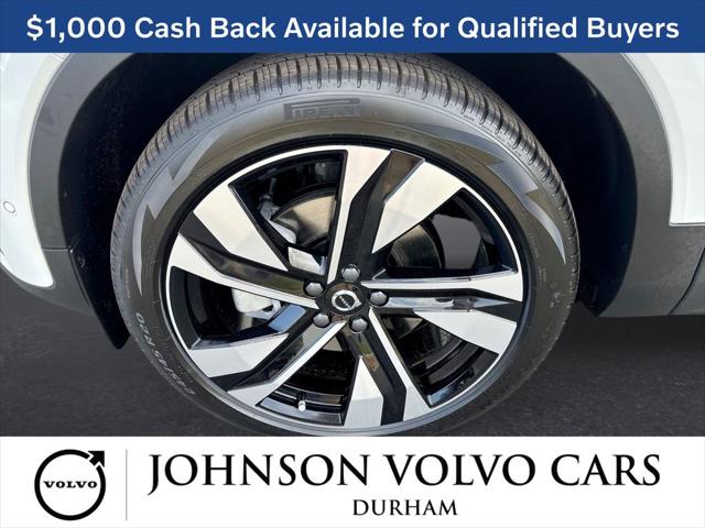 2026 Volvo XC40 Ultra, B5 AWD Gas (mild hybrid), Dark