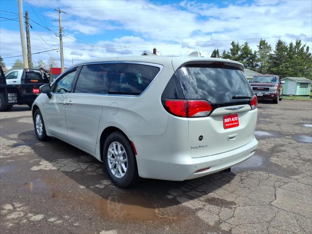 2017 Chrysler Pacifica Touring