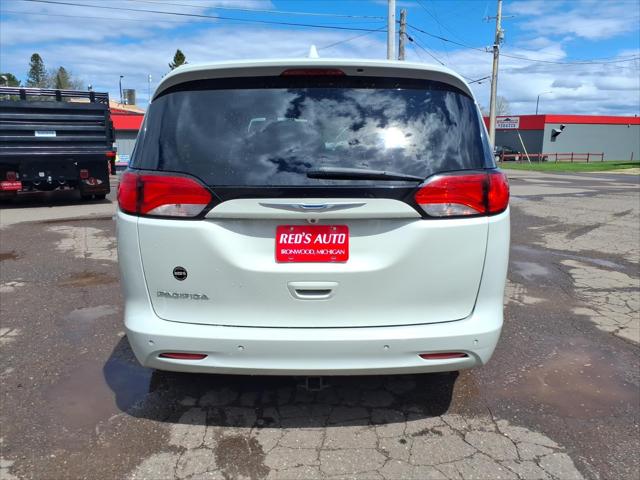 2017 Chrysler Pacifica Touring