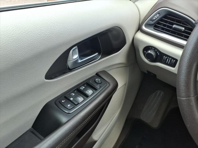 2017 Chrysler Pacifica Touring