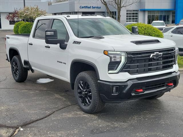 2026 Chevrolet Silverado 3500HD Crew Cab, Standard Bed, LT, 4WD
