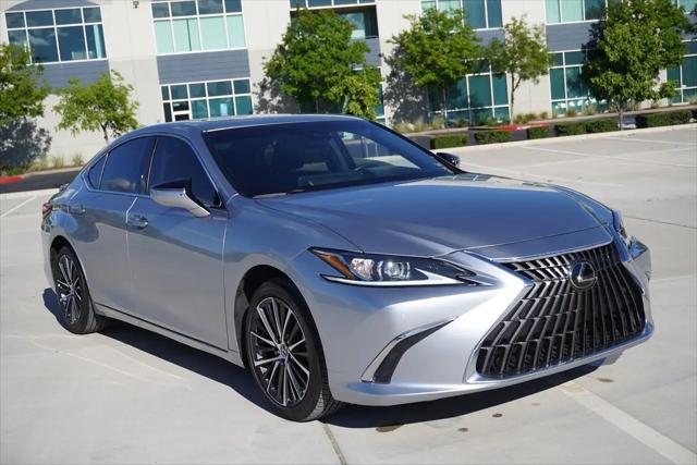 2025 Lexus ES 300h ES 300h