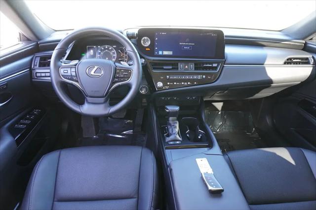 2025 Lexus ES 300h ES 300h