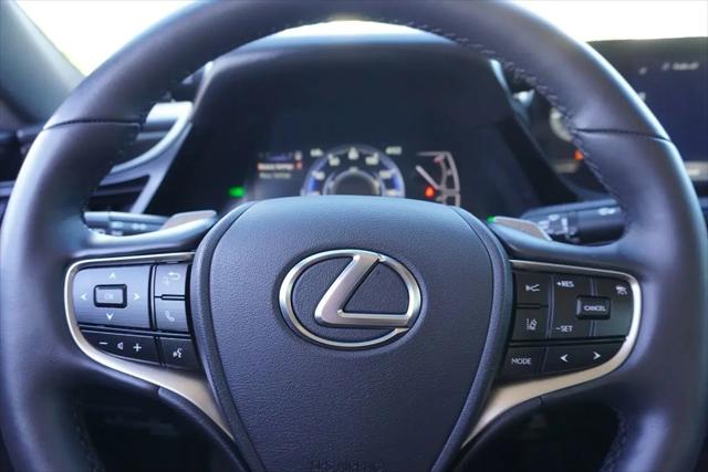 2025 Lexus ES 300h ES 300h