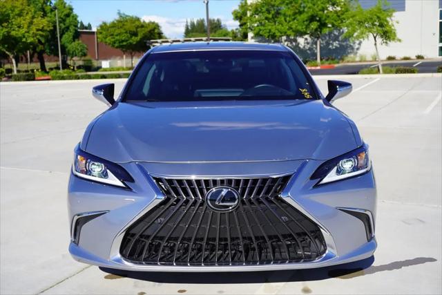 2025 Lexus ES 300h ES 300h