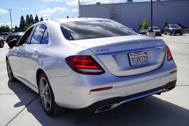 2017 Mercedes-Benz E-CLASS E 300 E 300