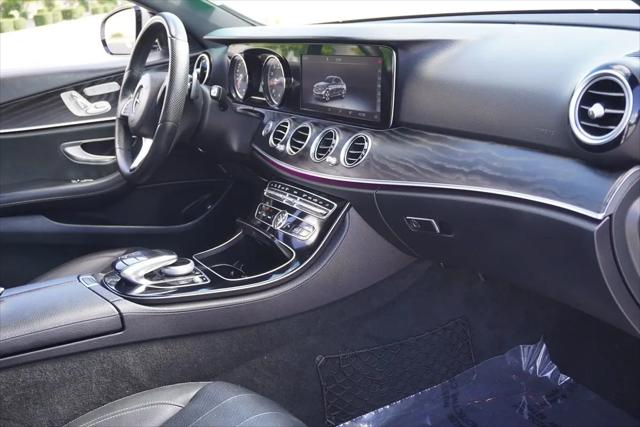 2017 Mercedes-Benz E-CLASS E 300 E 300