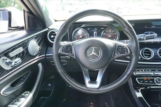 2017 Mercedes-Benz E-CLASS E 300 E 300