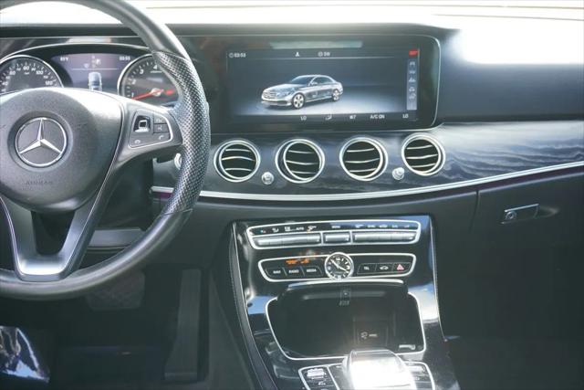 2017 Mercedes-Benz E-CLASS E 300 E 300