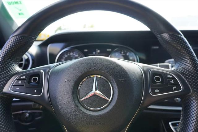 2017 Mercedes-Benz E-CLASS E 300 E 300