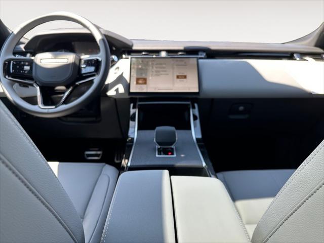 2026 Land Rover Range Rover Velar P400 Dynamic SE