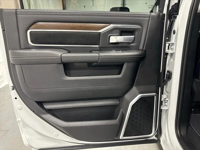 2024 Ram 3500 Laramie Crew Cab 4x4 8' Box