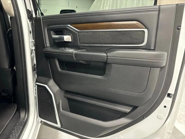 2024 Ram 3500 Laramie Crew Cab 4x4 8' Box