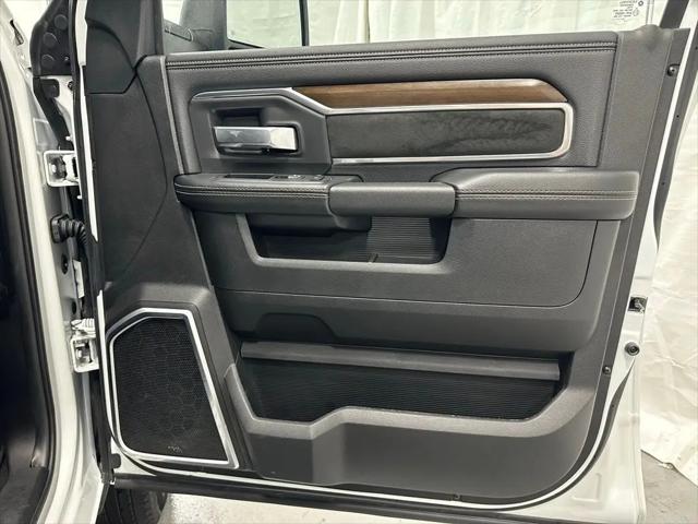 2024 Ram 3500 Laramie Crew Cab 4x4 8' Box