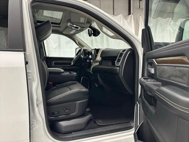 2024 Ram 3500 Laramie Crew Cab 4x4 8' Box
