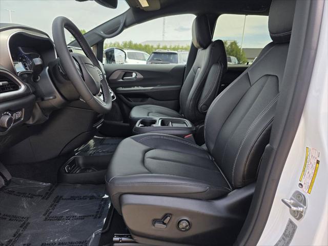 2027 Chrysler Pacifica PACIFICA SELECT