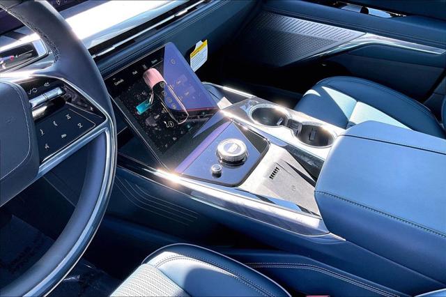 2025 Cadillac Escalade Luxury 2 AWD