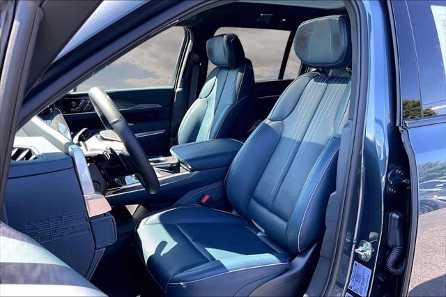 2025 Cadillac Escalade Luxury 2 AWD