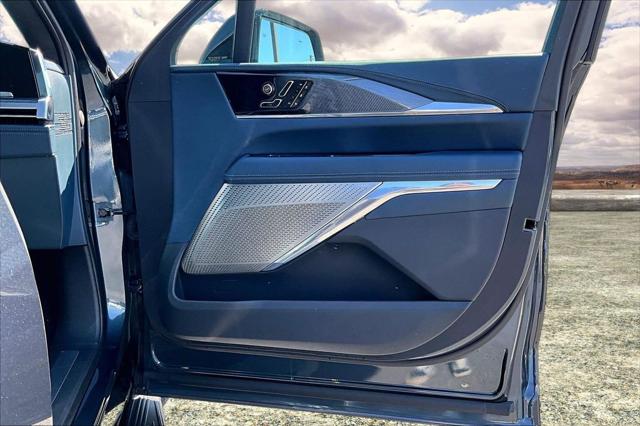 2025 Cadillac Escalade Luxury 2 AWD