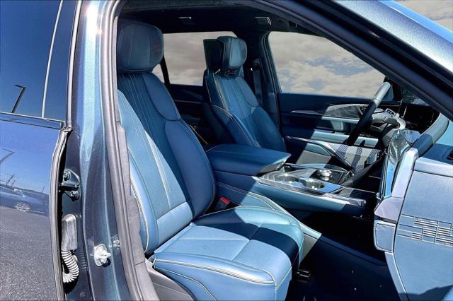 2025 Cadillac Escalade Luxury 2 AWD