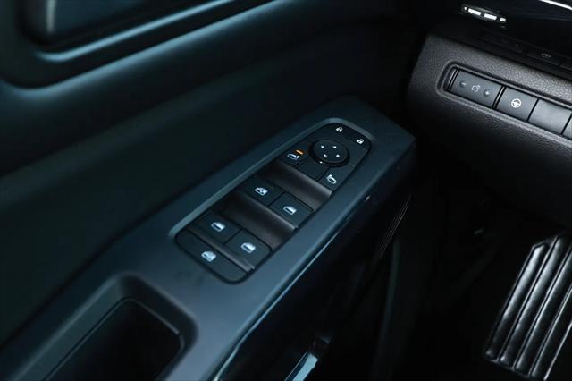 2024 Nissan Pathfinder SV FWD