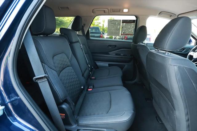 2024 Nissan Pathfinder SV FWD
