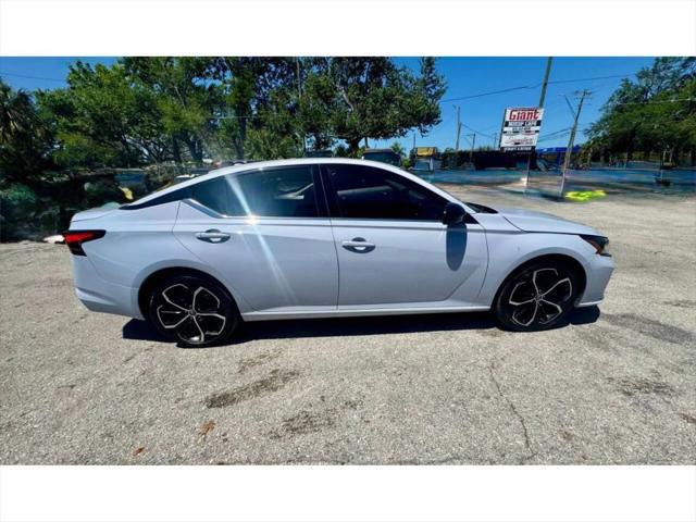 2024 Nissan Altima SR FWD