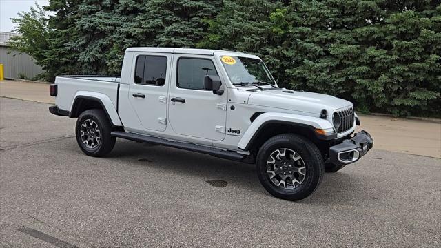 2026 Jeep Gladiator GLADIATOR SAHARA 4X4