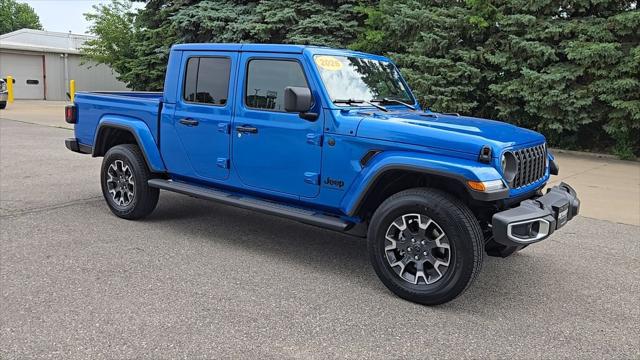 2026 Jeep Gladiator GLADIATOR SAHARA 4X4