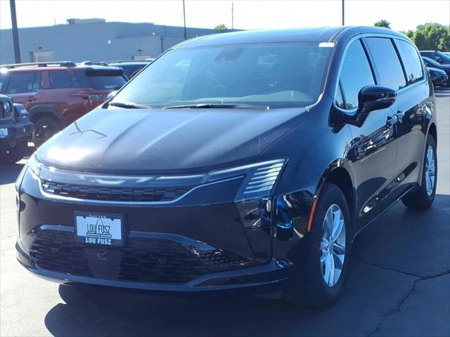 2027 Chrysler Pacifica PACIFICA SELECT AWD