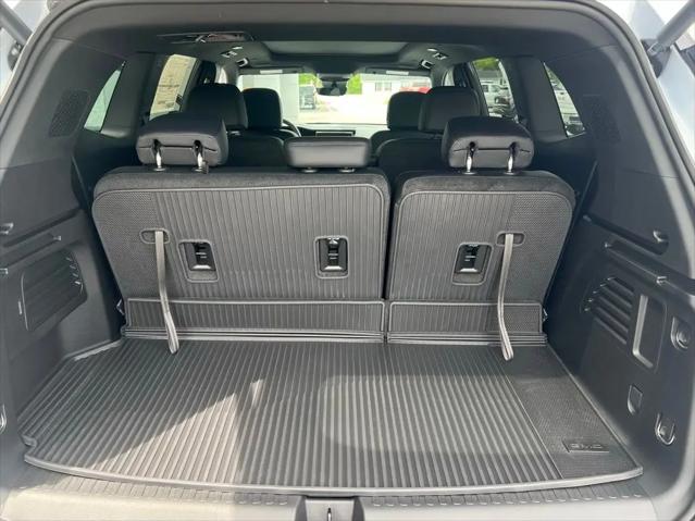 2026 GMC Acadia Elevation FWD